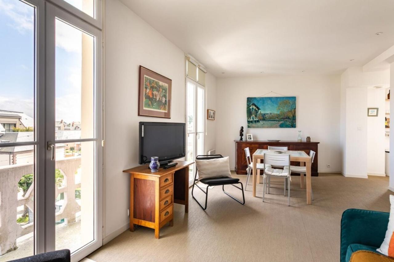 MIMOSA - Beau T2 à proximité du centre et des plages Appartamento Dinard Esterno foto